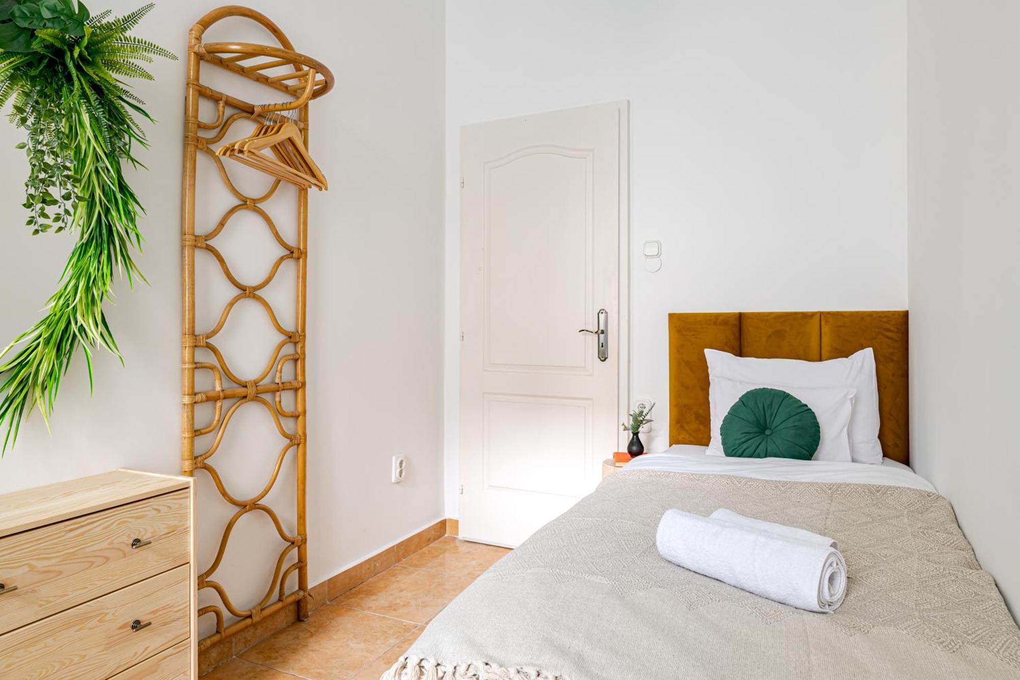 Jungle Aesthetics Downtown Apartman Aircon And Garage Parking Budapest Exterior foto