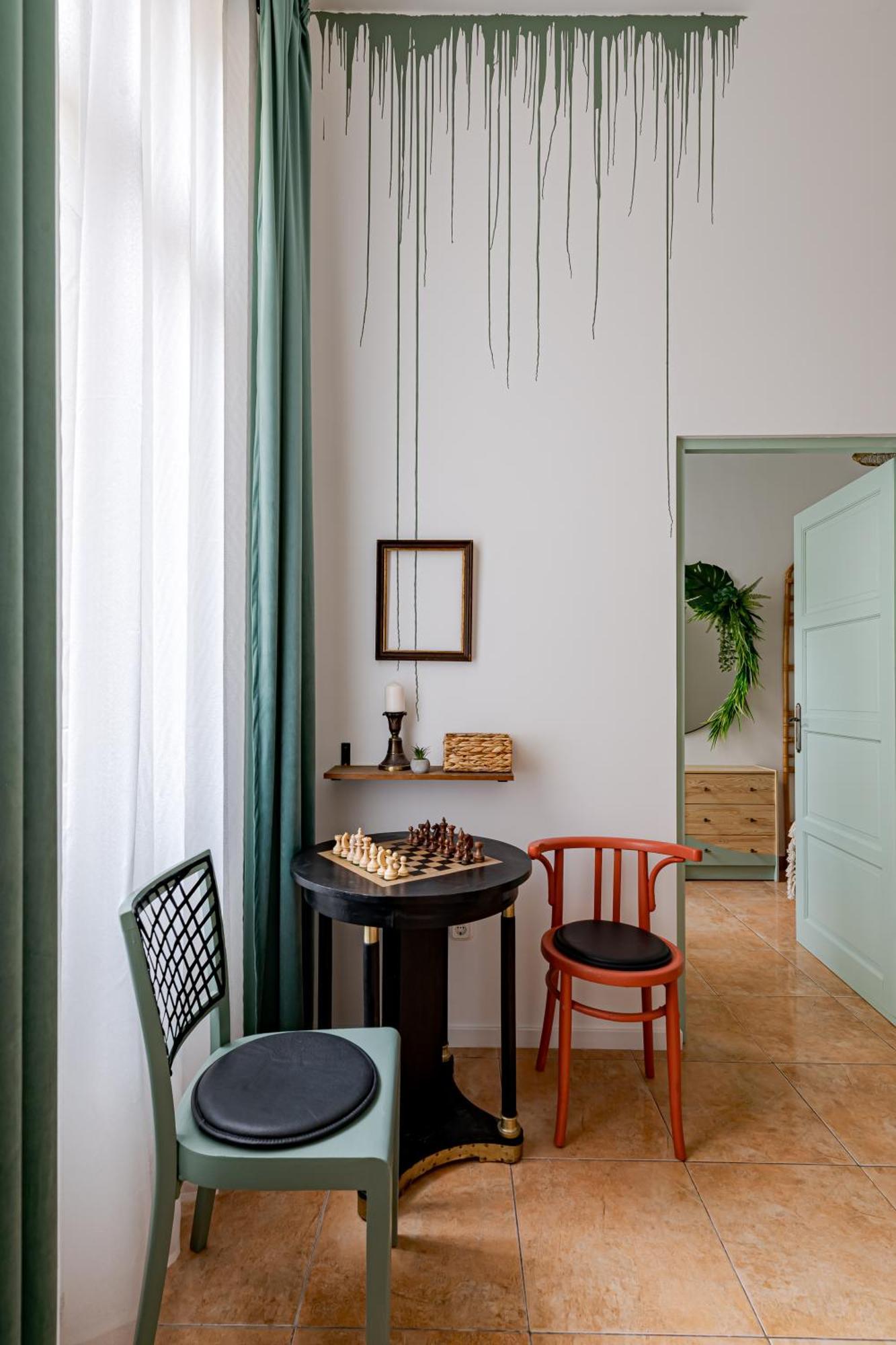 Jungle Aesthetics Downtown Apartman Aircon And Garage Parking Budapest Exterior foto